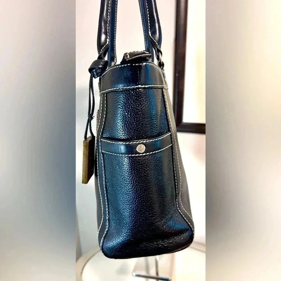 Gently Used CAPACCI Black Leather Shoulder Bag - Picture 4 of 11